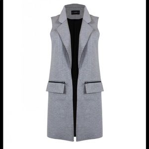 Decjuba Kaya Sleeveless Vest